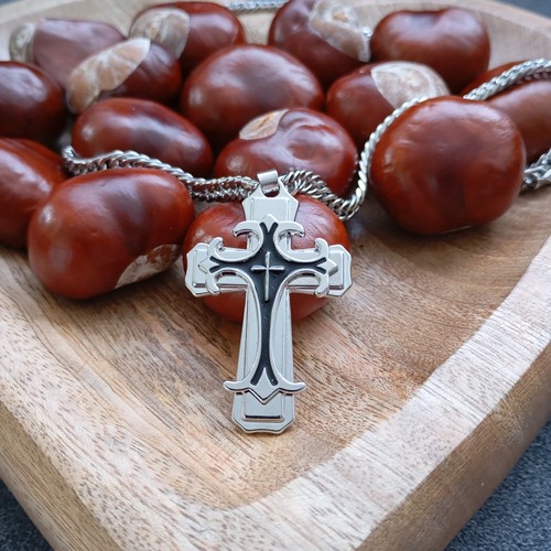 Panzerkette mit kreuz - panzerkette,